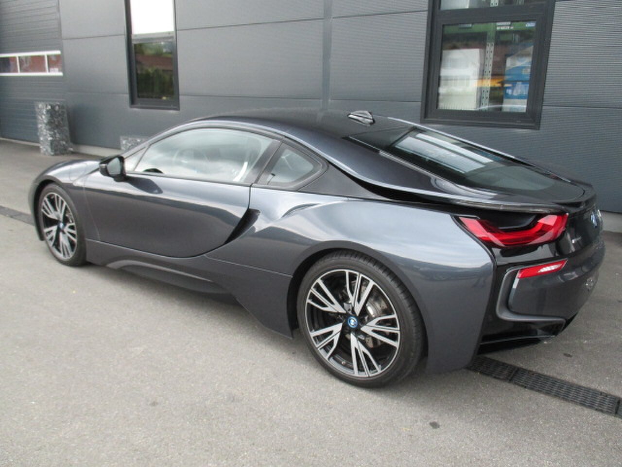 BMW i8